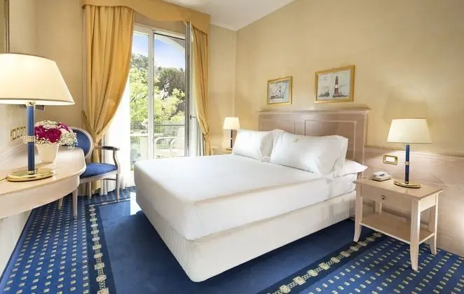 Comfort Büyük Yataklı Tek Kişilik Oda