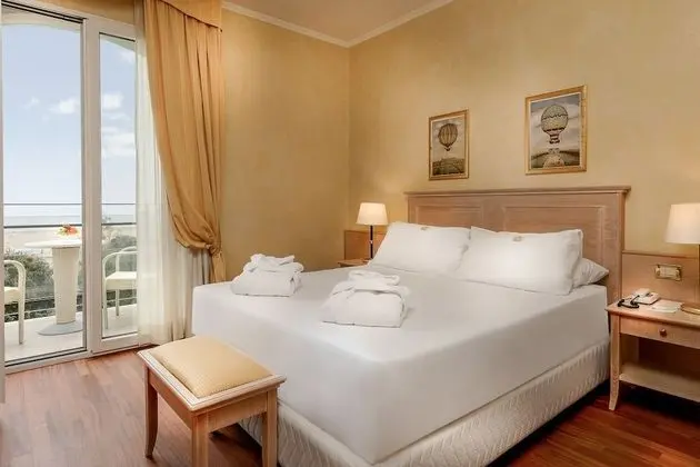 Premium Büyük Yataklı Tek Kişilik Oda, Denize Bakan (Spa included)