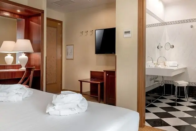 Premium Büyük Yataklı Tek Kişilik Oda, Denize Bakan (Spa included)