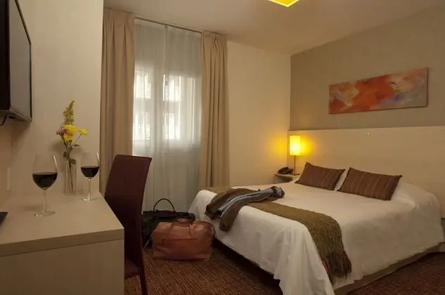 Standard Tek Büyük Yataklı Oda