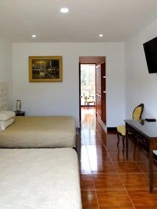 Oda, 2 Büyük (Queen) Boy Yatak, Balkon, Bahçe Manzaralı