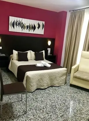Standard Tek Büyük veya İki Ayrı Yataklı Oda