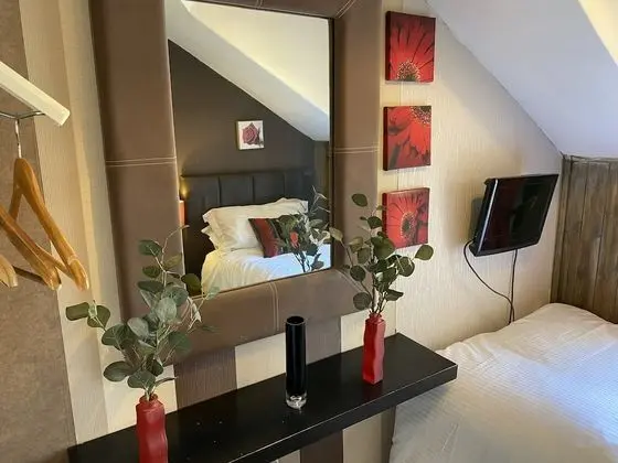 Tek Kişilik Oda (Ruby Red)
