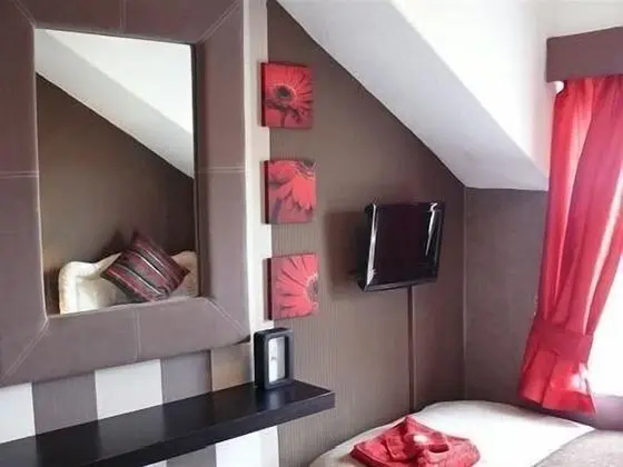 Tek Kişilik Oda (Ruby Red)