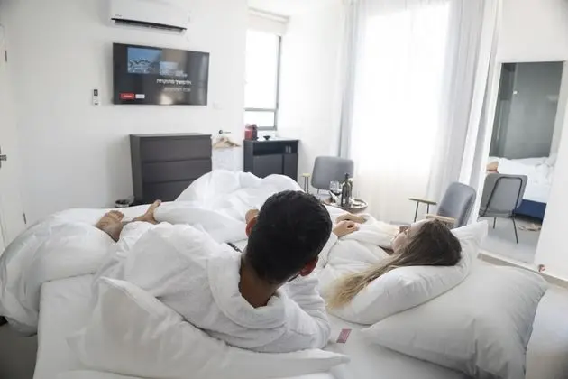 Luxury Tek Büyük Yataklı Oda