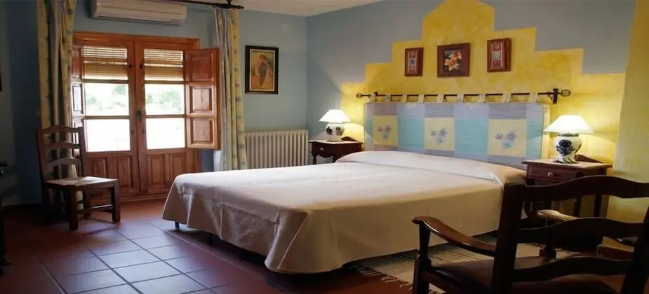 Tek Büyük Yataklı Oda