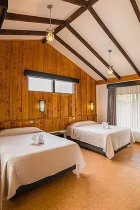 Standard Üç Kişilik Oda, Birden Çok Yatak, Banyolu/Duşlu, Dağ Manzaralı