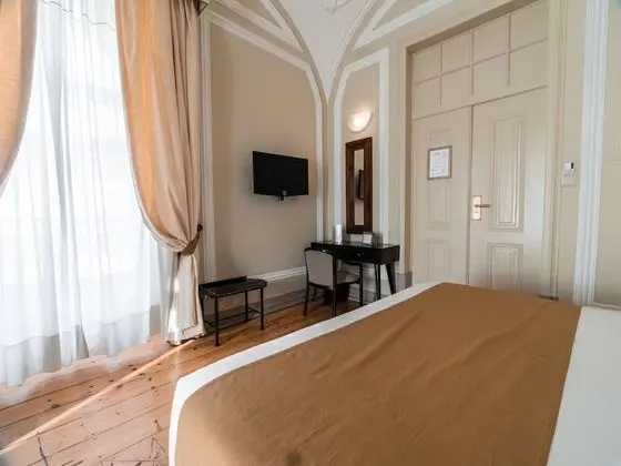 Standard Tek Büyük veya İki Ayrı Yataklı Oda