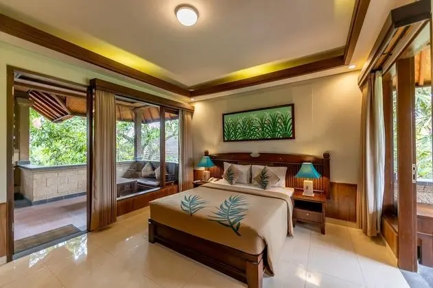 Deluxe Oda, Havuz Manzaralı