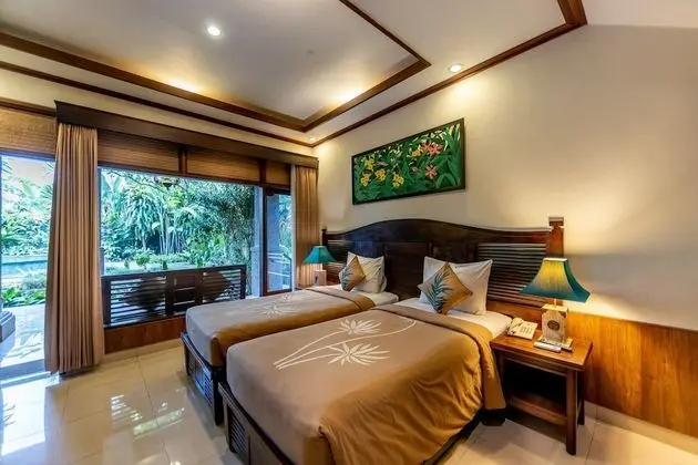 Deluxe Oda, Havuz Manzaralı