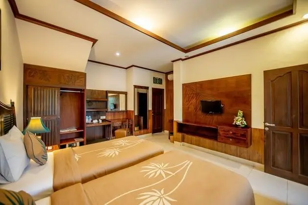 Deluxe Oda, Havuz Manzaralı