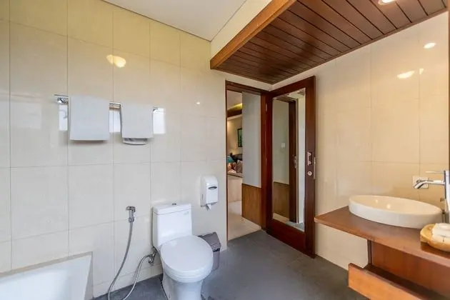 Deluxe Oda, Havuz Manzaralı