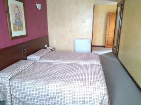 Tek Büyük Yataklı Oda, 1 Çift Kişilik veya 2 Tek Kişilik Yatak