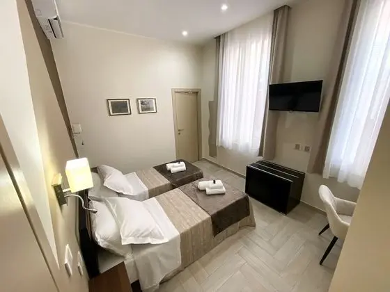 Comfort Tek Büyük veya İki Ayrı Yataklı Oda