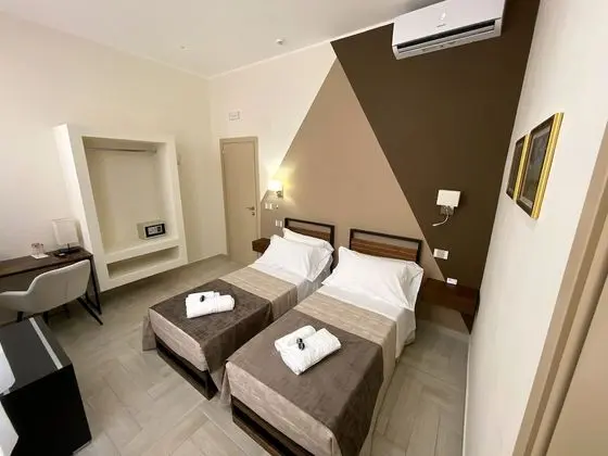 Comfort Tek Büyük veya İki Ayrı Yataklı Oda