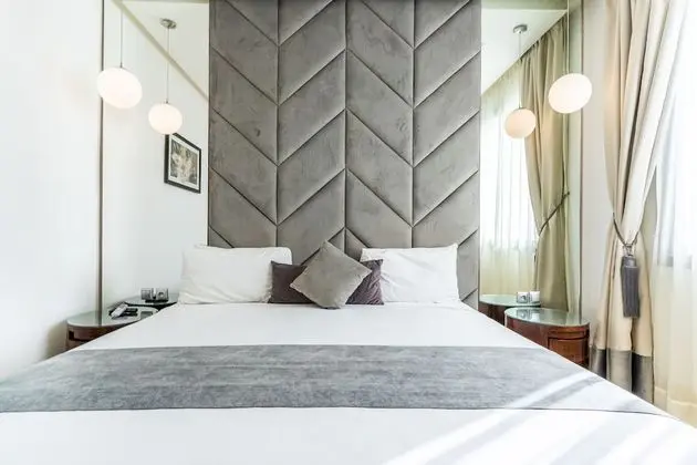 Deluxe Tek Büyük Yataklı Oda