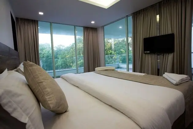 Luxury Oda