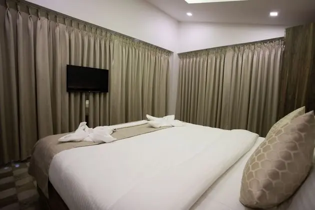 Luxury Oda