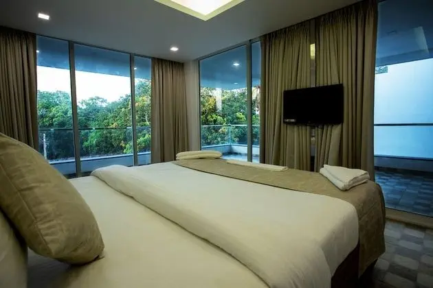 Luxury Oda