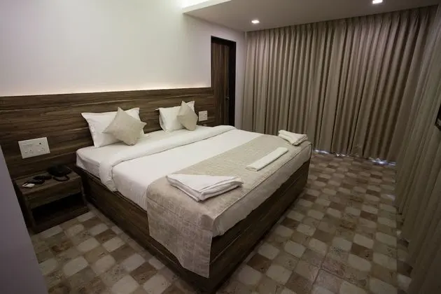 Luxury Oda