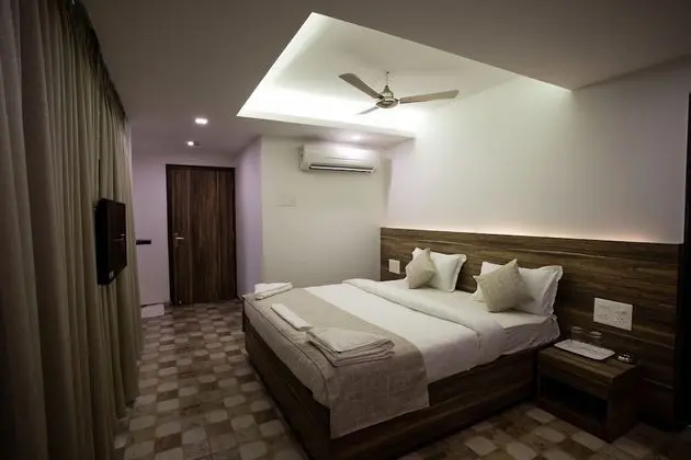 Luxury Oda