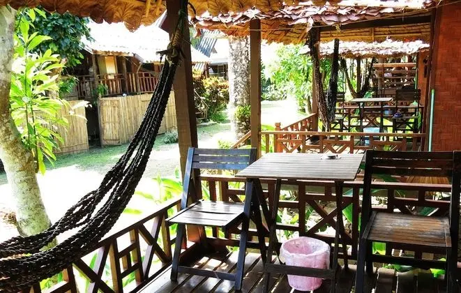 Fan Bungalow