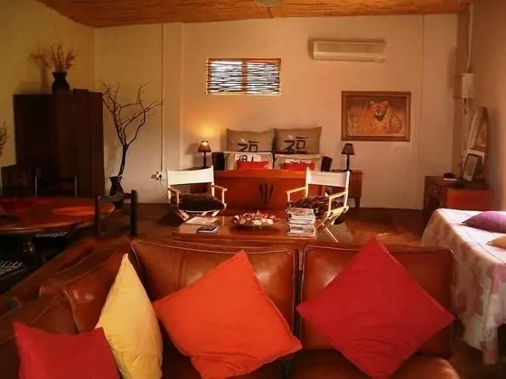 Kır Evi, Şömine, Havuz Manzaralı (Waboomhuys)