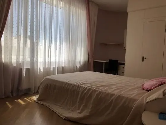 Premium Tek Büyük Yataklı Oda