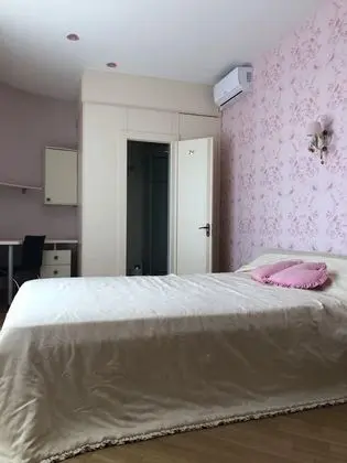 Premium Tek Büyük Yataklı Oda