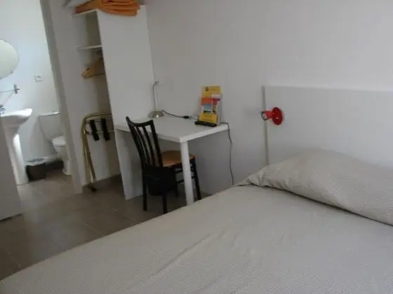 Standard Büyük Yataklı Tek Kişilik Oda