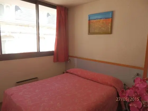 Classic Tek Büyük Yataklı Oda