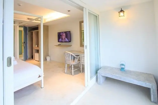 Deluxe Oda, Balkon, Kısmi Deniz Manzaralı
