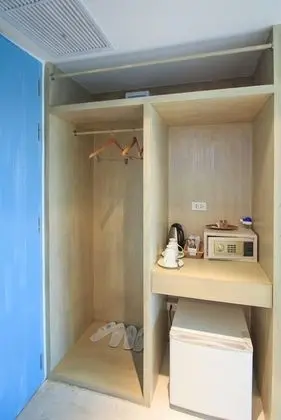 Deluxe Oda, Balkon, Kısmi Deniz Manzaralı