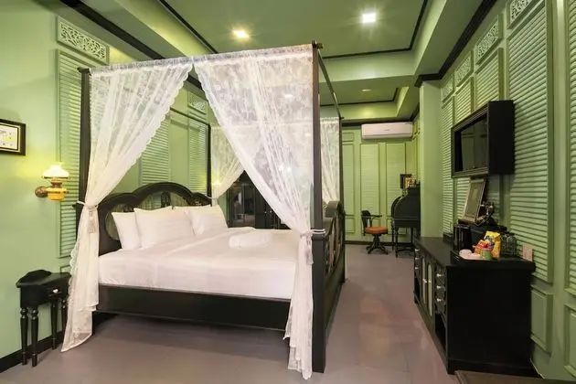 Deluxe Suite, Private Bathroom