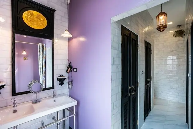 Junior Oda, Ortak Banyo