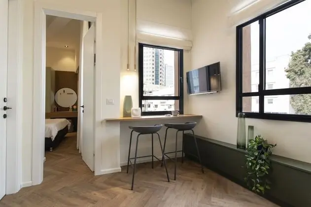 Luxury Green Suite