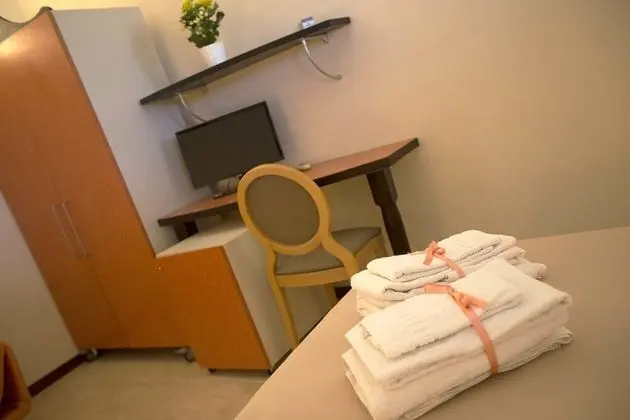 Üç Kişilik Oda, Birden Çok Yatak