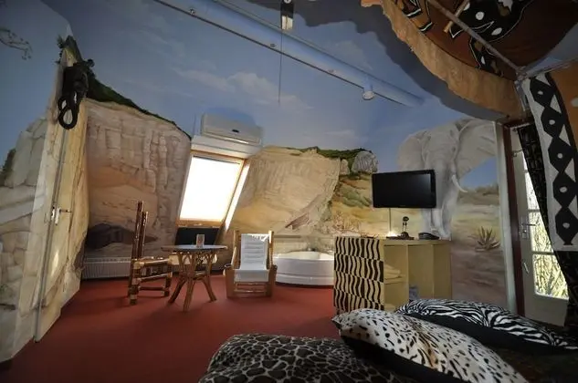 Exclusive Tek Büyük Yataklı Oda (Theme Room)