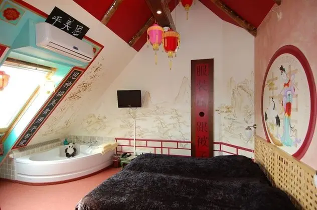 Exclusive Tek Büyük Yataklı Oda (Theme Room)