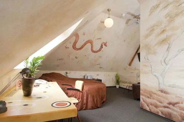 Exclusive Tek Büyük Yataklı Oda (Theme Room)