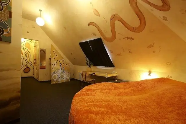 Exclusive Tek Büyük Yataklı Oda (Theme Room)