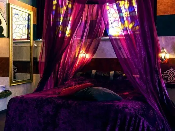 Exclusive Tek Büyük Yataklı Oda (Theme Room)