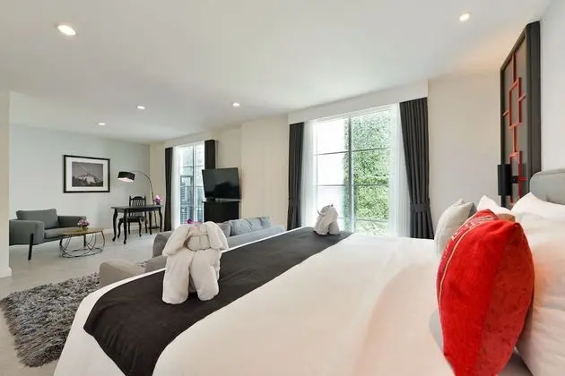 Grand Deluxe Room