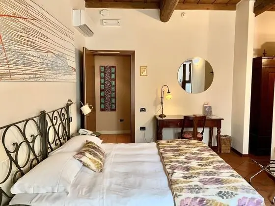 Tek Büyük Yataklı Oda