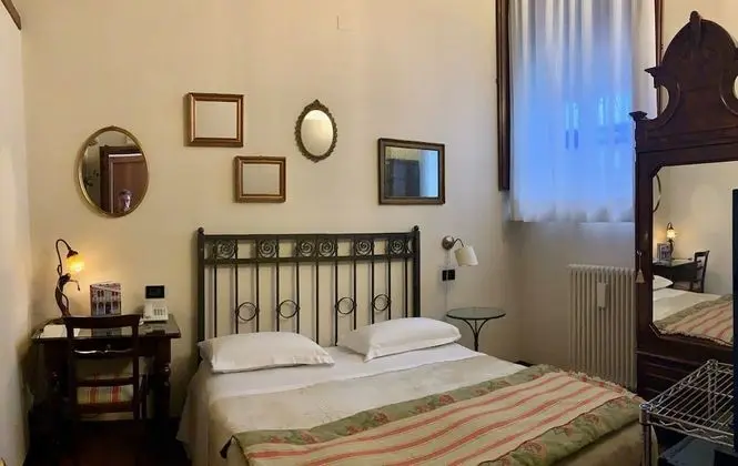 Tek Büyük Yataklı Oda