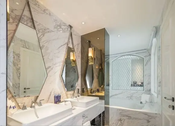 Sapphire Suite