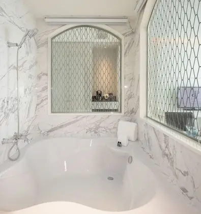 Sapphire Suite