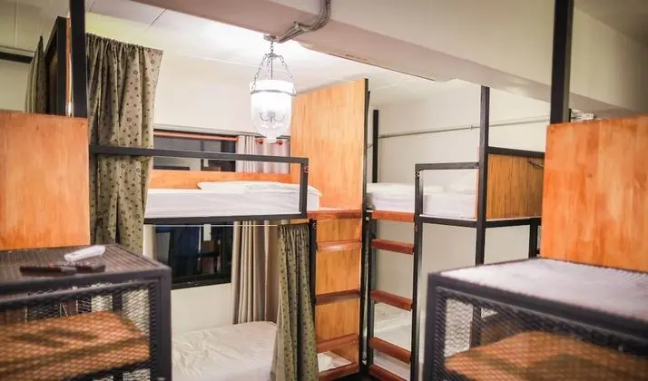Mixed Dormitory with Shared Bathroom