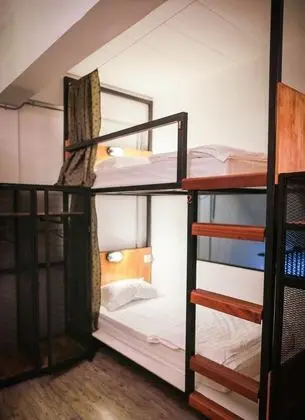 Mixed Dormitory with Shared Bathroom