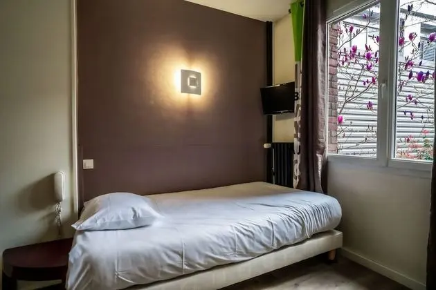 Tek Kişilik Oda, Sigara İçilmez